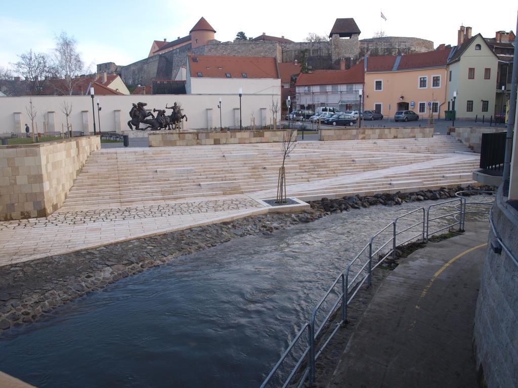 Evi Apartman Eger Zewnętrze zdjęcie