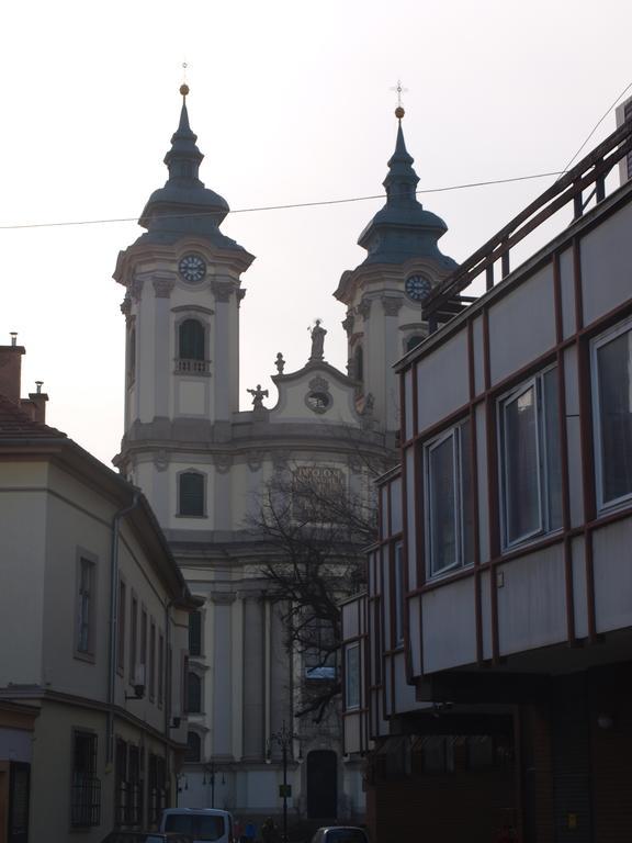 Evi Apartman Eger Zewnętrze zdjęcie