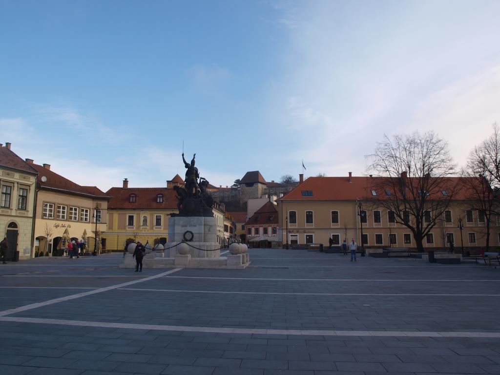 Evi Apartman Eger Zewnętrze zdjęcie