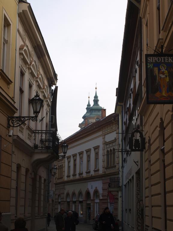 Evi Apartman Eger Zewnętrze zdjęcie