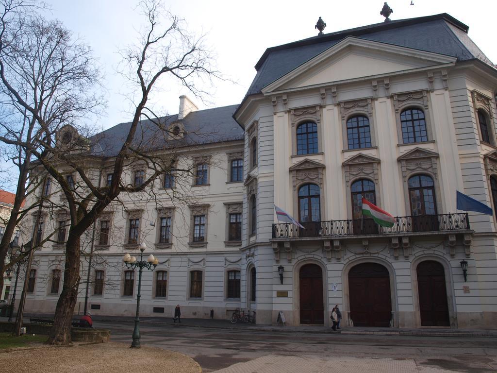 Evi Apartman Eger Zewnętrze zdjęcie